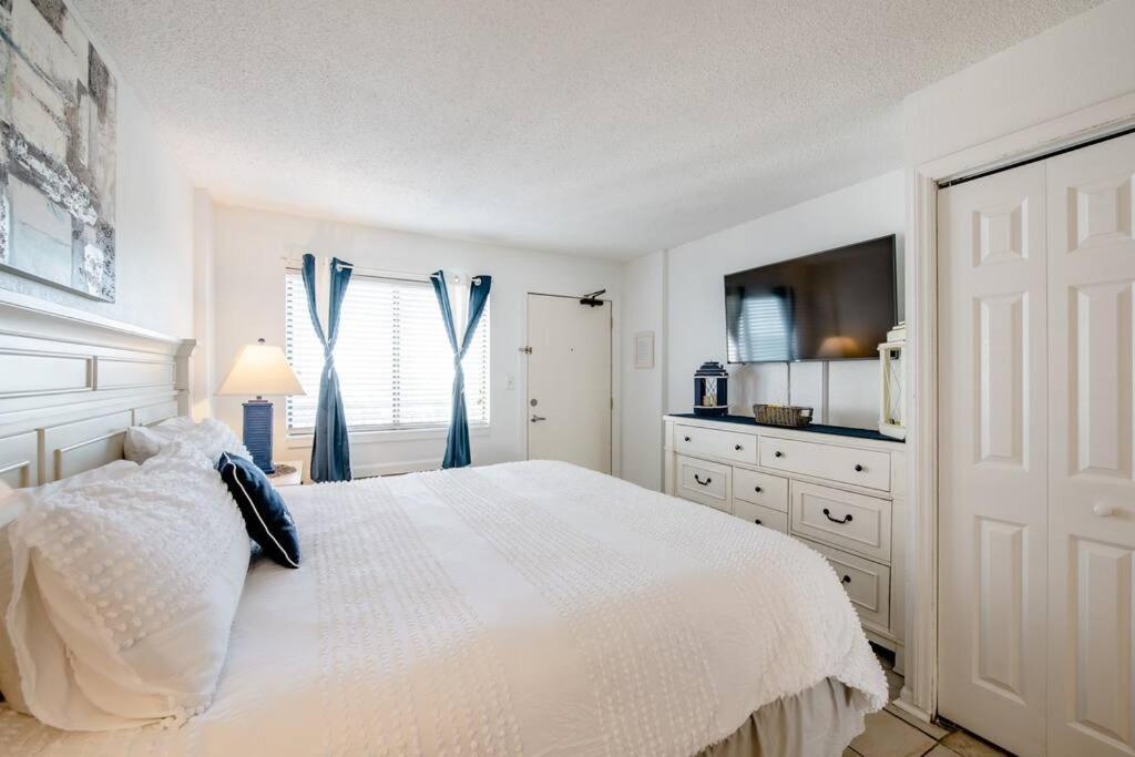 Royal Retreat-Amazing View-King Bed-1 Bedroom-Full Kitchen-Free Parking-Self Check-In Myrtle Beach Exterior photo
