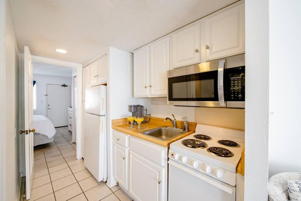Royal Retreat-Amazing View-King Bed-1 Bedroom-Full Kitchen-Free Parking-Self Check-In Myrtle Beach Exterior photo
